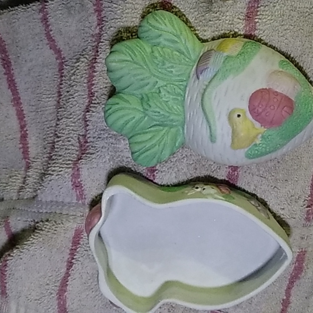 Porcelain  bunny's carrot box small